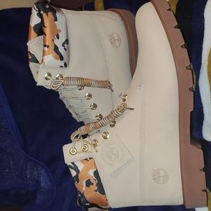 Timberland Beige Tan Boots with Camo Collar